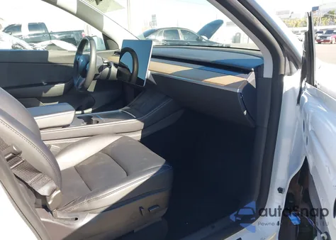 2022 Tesla Model Y Long Range Dual Motor All-Wheel Drive from USA, damaged, VIN 7SAYGDEE6NF438978